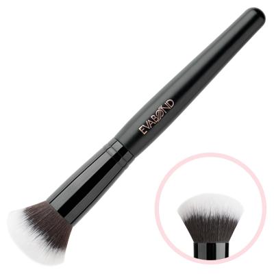 Кисть макияжная для пудры и тона Black IRISK