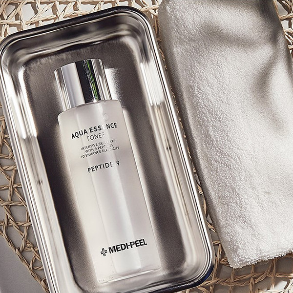 Тонер для лица с комплексом пептидов Увлажняющий Peptide 9 Aqua Essence Toner , 250 мл